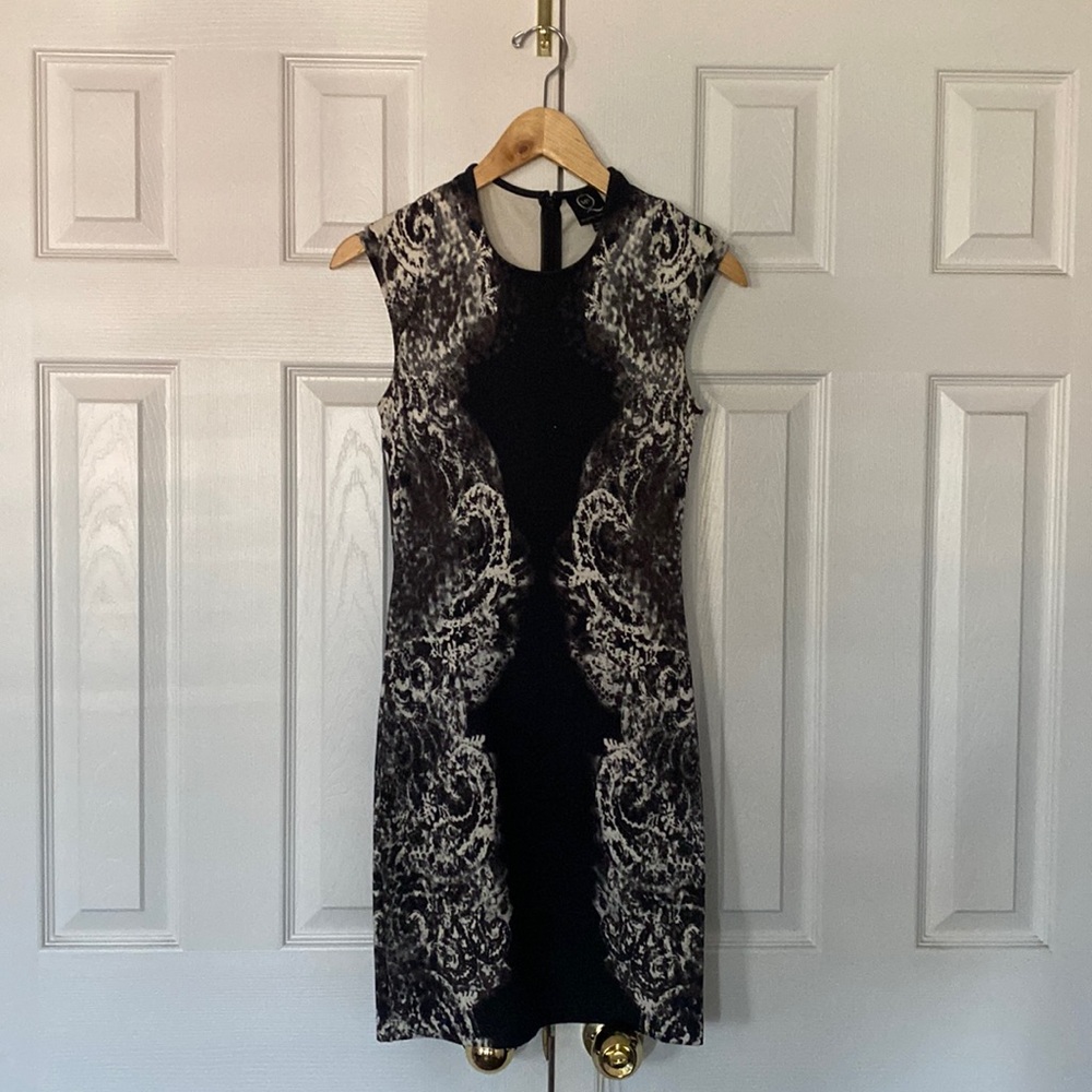 Alexander McQueen black/white lace print design sleeveless dress, size XS,